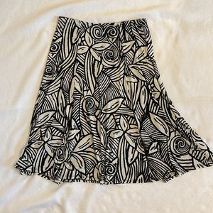 Chico’s Traveler Size 2 Abstract Rose Print Skirt Cruise Travel Resort